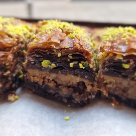 Baklawa de nueces y canela